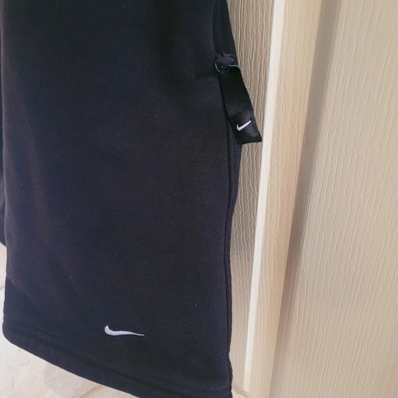 Men's Shorts Nike - Picture 2 of 2